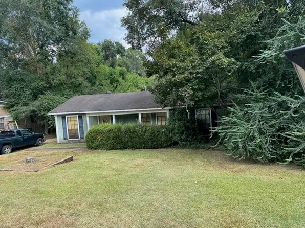 2817 Cottage Glenn Dr W, Mobile, AL 36695