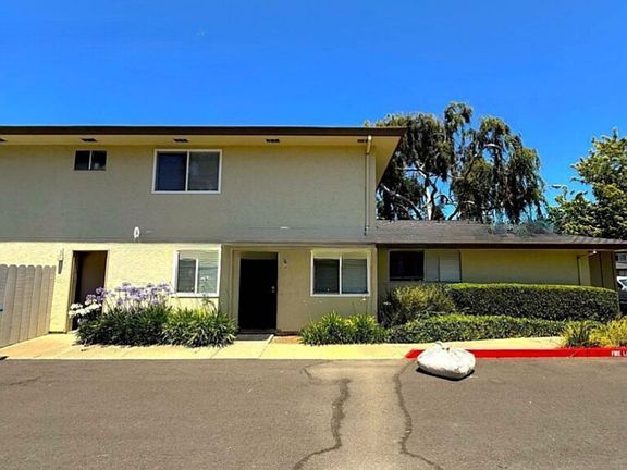4th image of 2141 Swan Ct APT 1