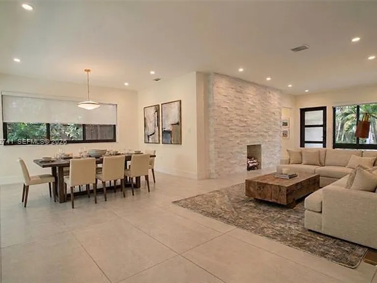 8811 Carlyle Ave — Photo 8