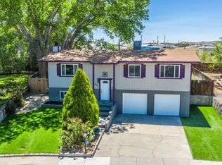 916 Mountain View Dr, Aztec, NM 87410