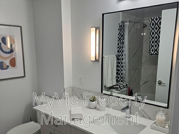 4th image of 4610 47th St