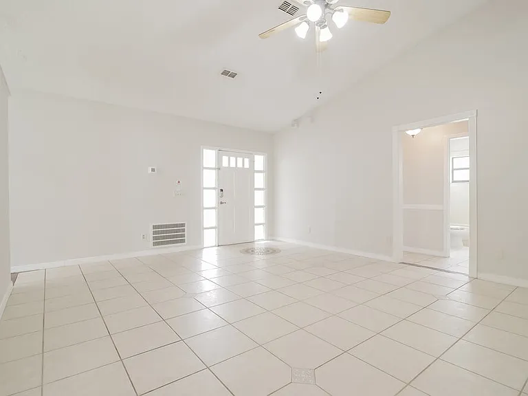 10064 Marguex Dr — Photo 4