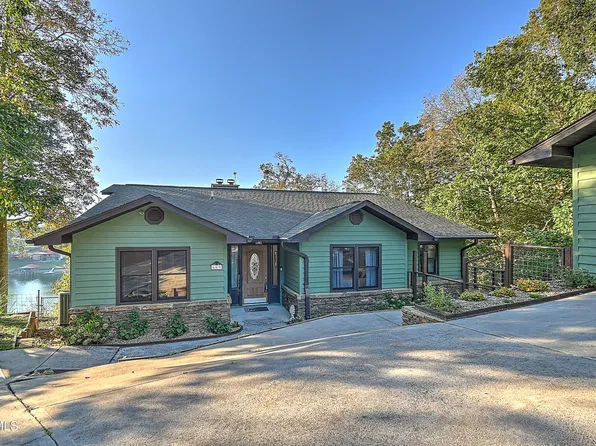 669 Summer Sound Rd, Piney Flats, TN 37686