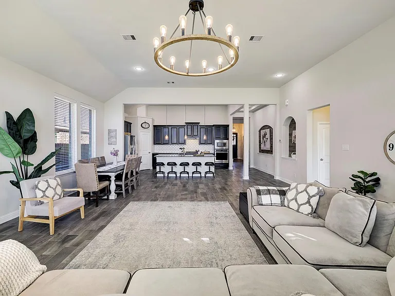 5215 Baroness Ln — Photo 13