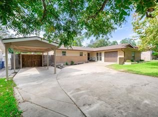 901 Lake Dr, Kerrville, TX 78028