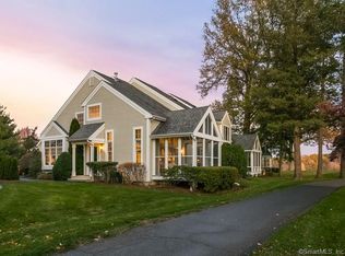 8 Pierson Grn, Cromwell, CT 06416