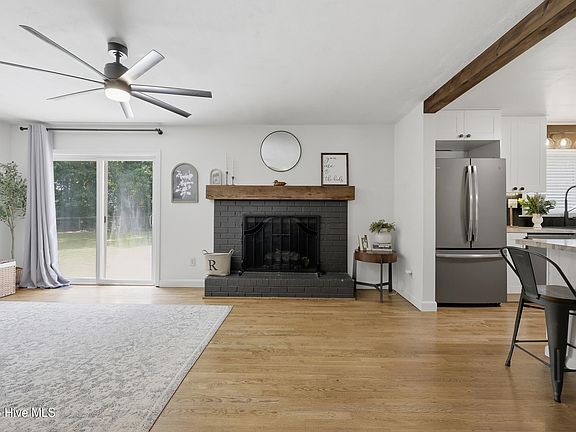 4th image of 14 Tanglewood Drive