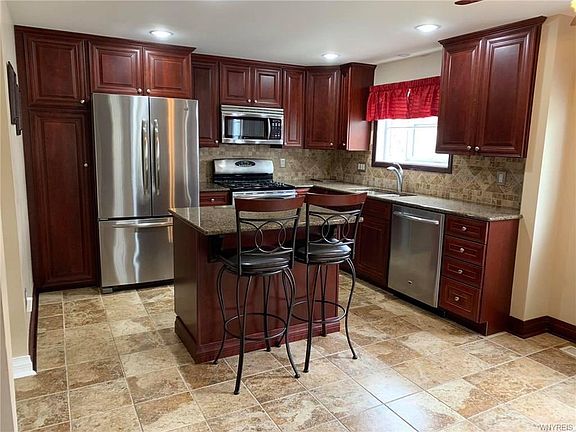 5th image of 341 Deerhurst Park Blvd