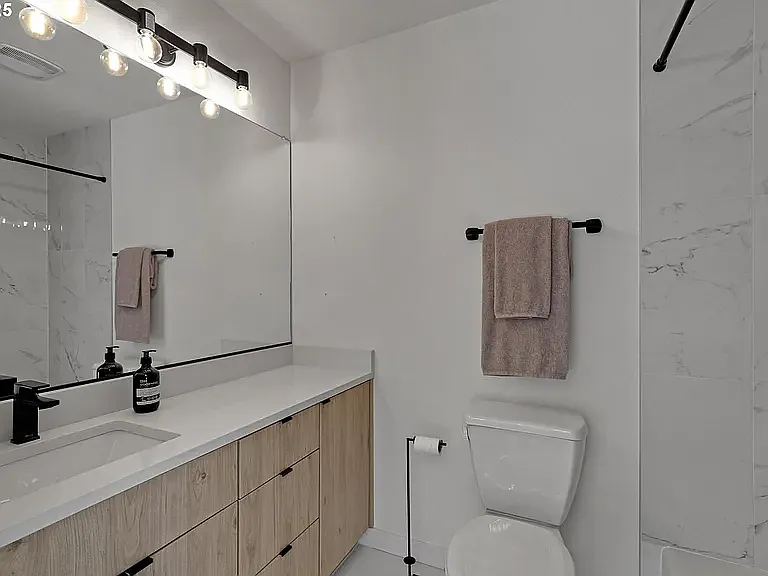 3512 N Haight Ave — Photo 11
