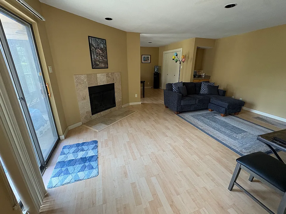 4777 Cedar Springs Rd #6E