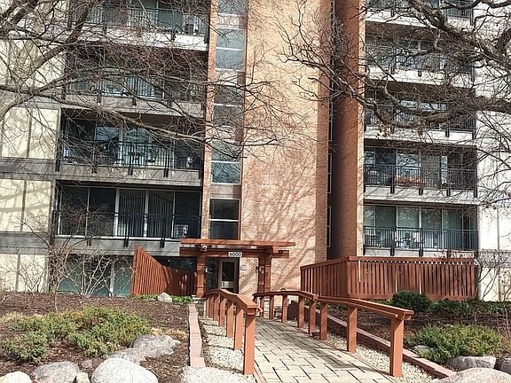 2nd image of 6000 Oakwood Dr APT 3F