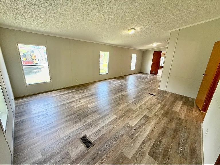 122 Fielding Ln — Photo 13