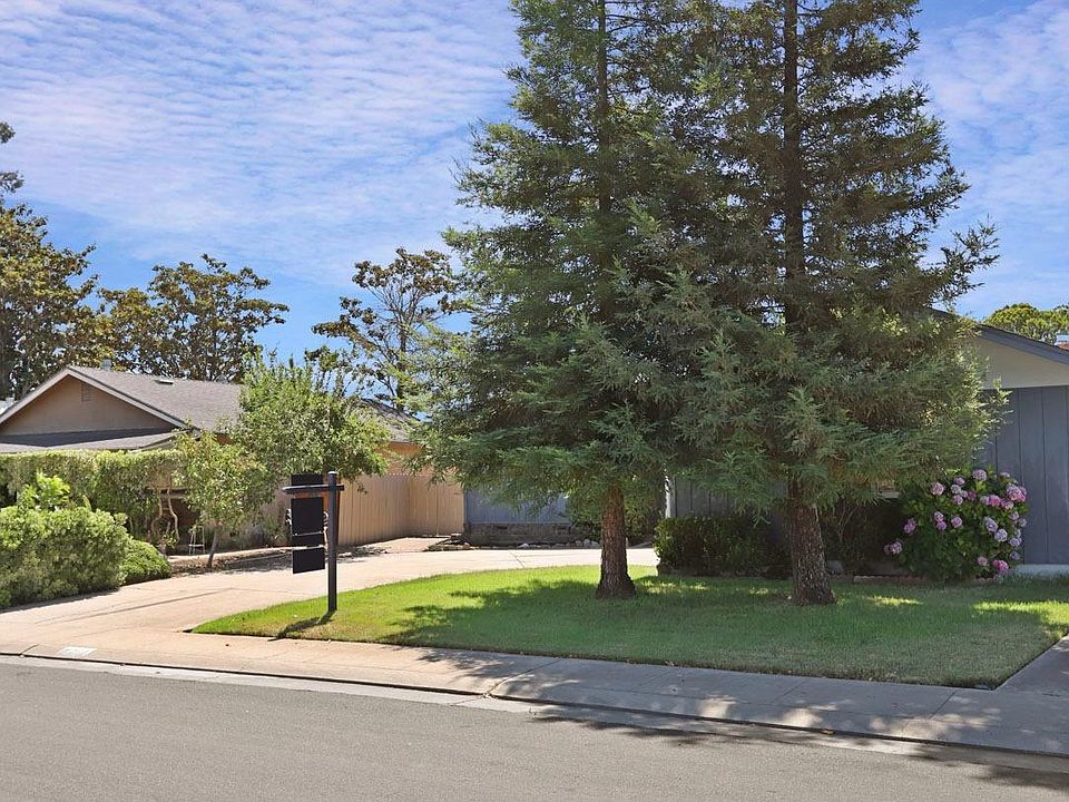 1st image of 3060 De Ovan Ave