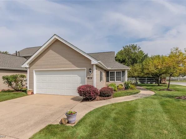 1556 Bellfield Ln, Broadview Heights, OH 44147