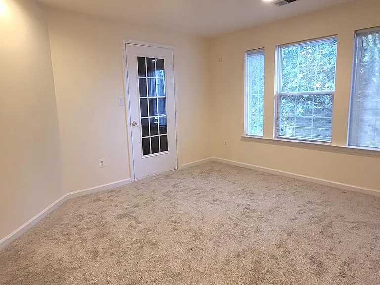 9492 Bankhead Dr — Photo 10