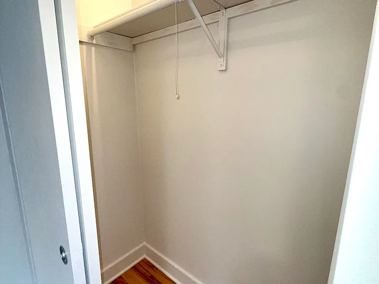 Bedroom 4 Closet
