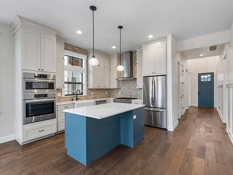 6642 N Asissi Ln — Photo 13