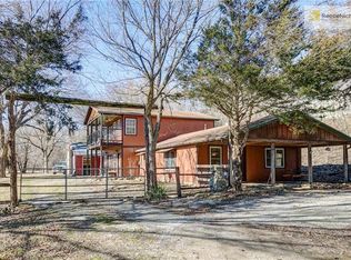 902 N Main St, Cleveland, MO 64734