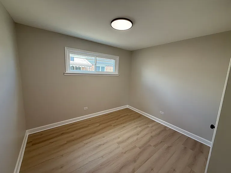 5321 S Kostner Ave — Photo 7