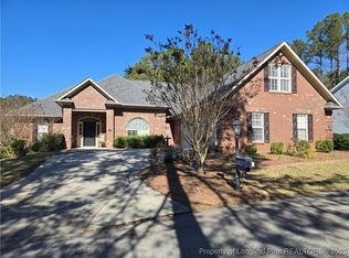 561 Anderson Creek Dr, Spring Lake, NC 28390