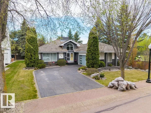 38 W Point Wynd NW, Edmonton, AB T5T 5N5