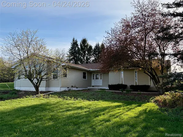 7828 Fosdick Rd, Saline, MI 48176