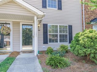 104 Carrington Ln, Thomasville, NC 27360