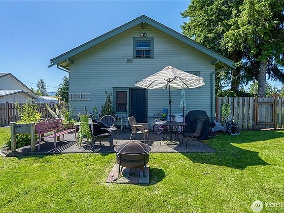 3rd image of 1265 McHugh Avenue