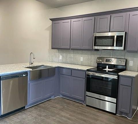 3rd image of 1232 King St