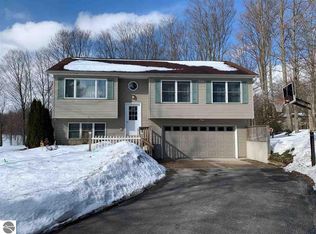 264 Four Mile Rd S, Traverse City, MI 49696