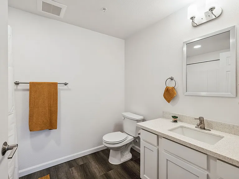 Pullman Lofts — Photo 20