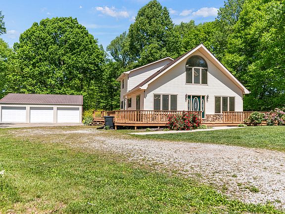 3rd image of 580 Lindsey Ln