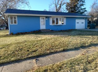 8144 Dema Dr, Des Moines, IA 50320