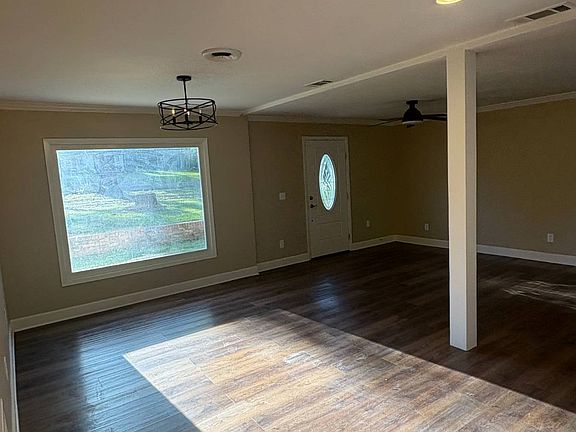 4th image of 103 Breck St
