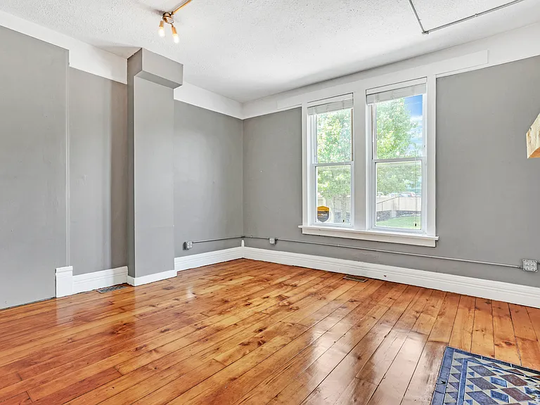 258 Allen Ave — Photo 19