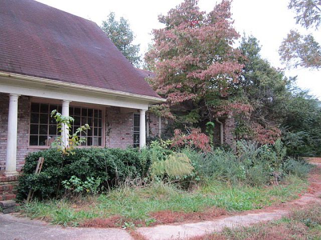 1st image of 608 Locksley Dr