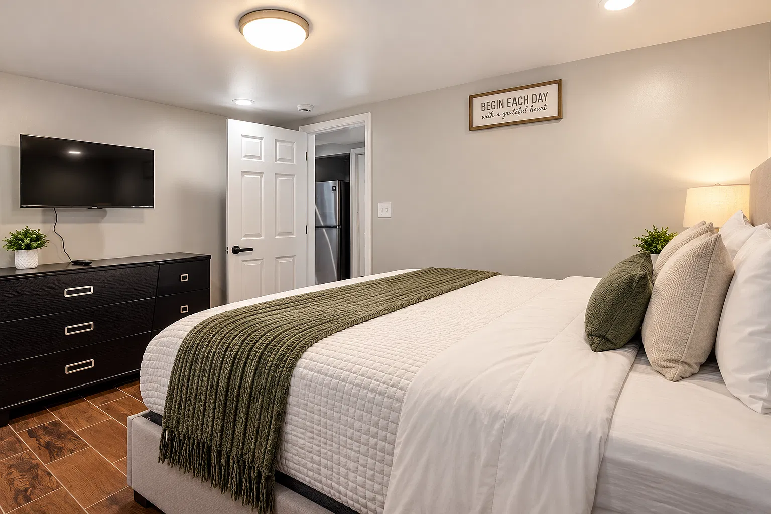 1 bed, $800 — Photo 1