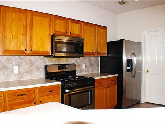 2nd image of 930 Garden Land Ct