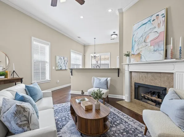 1977 S Bend Dr, Cordova, TN 38016