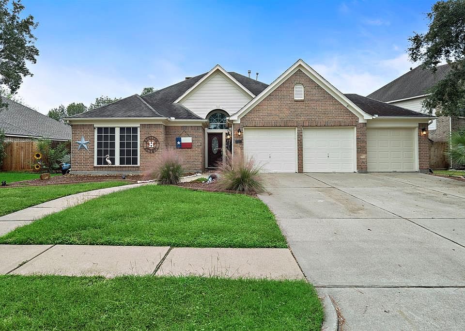 1st image of 414 Blossomwood Dr