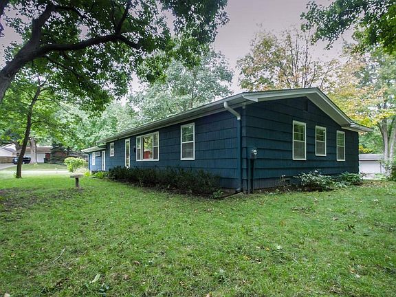 4th image of 402 Paulson Dr