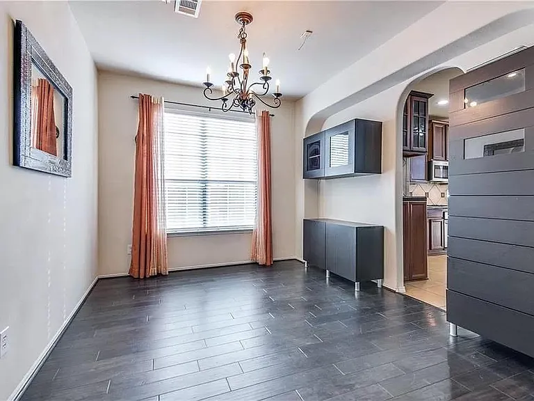 2485 Mackinac Dr — Photo 11