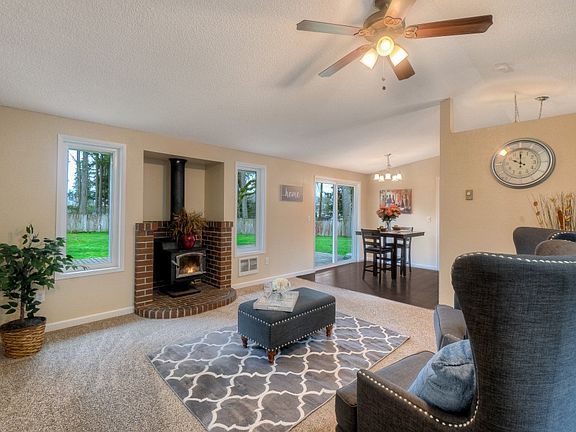 4th image of 17327 17th Avenue Ct E