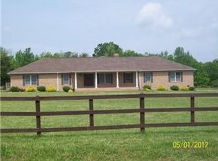 662 Landing Rd, Farmville, VA 23901