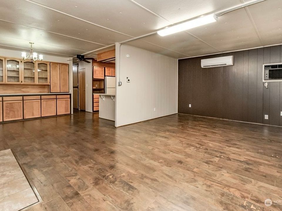 2nd image of 27508 220th Pl SE