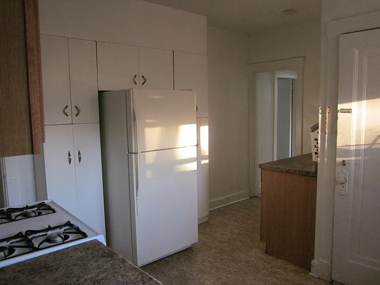 5900 Phillips Ave #2 — Photo 18