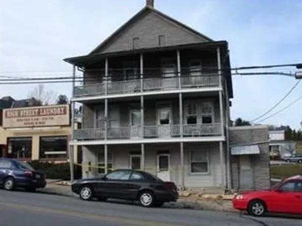 29 E High St APT 1, Red Lion, PA 17356