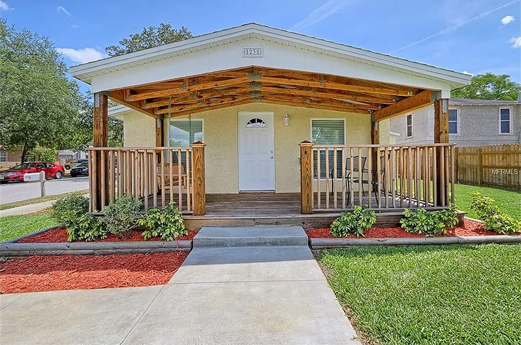 4 bed, 1330 sqft, $2,695 — Photo 1
