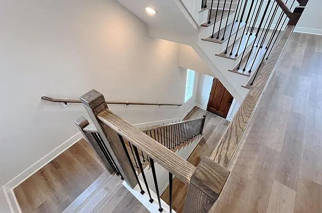 3 bed, 3.0 bath, 1969 sqft, $2,750 — Photo 3
