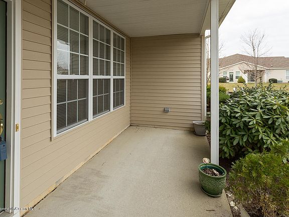 4th image of 35 Deerchase Ln #100A